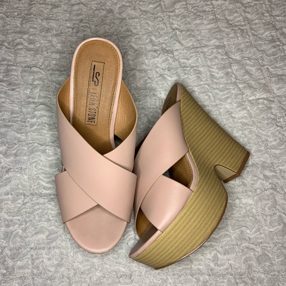 Wedged nude sandals